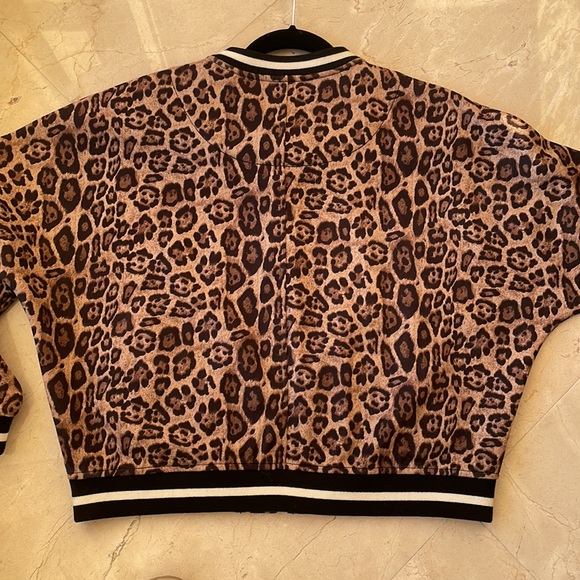 BB DAKOTA LEOPARD PRINT BOMBER JACKET - Picture 5 of 8
